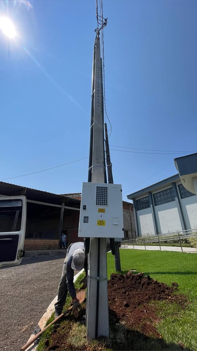 Instalação de poste 1